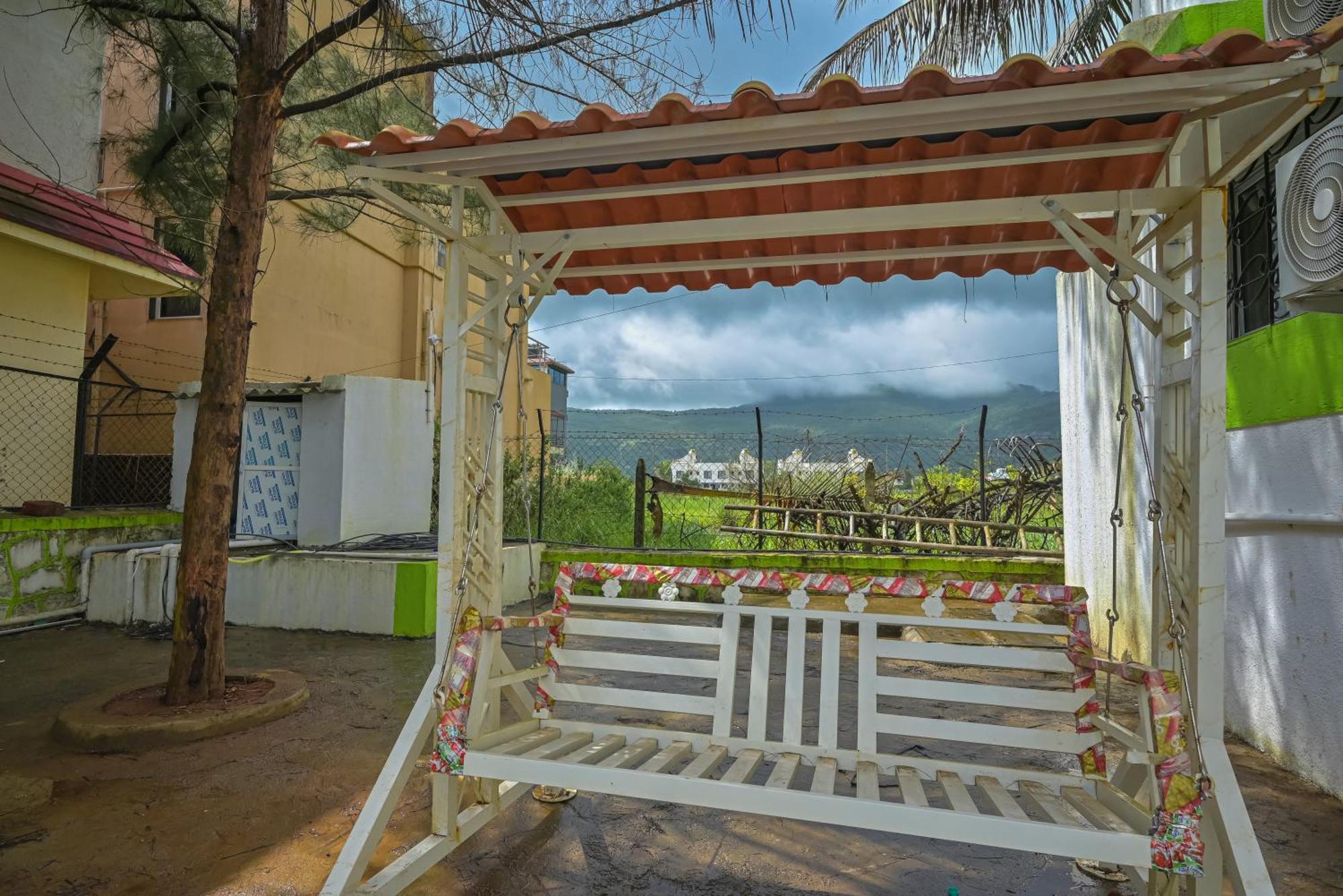 Empyrean Stay Ll 3Bhk Ll Marshall Villa Ll Large Pool Ll Ac Ll Lonavala Esterno foto